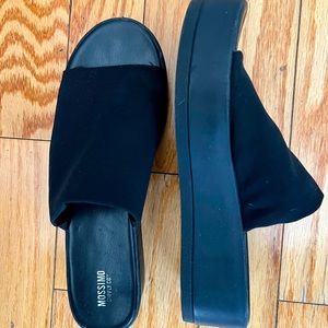 Size 10 Black Slinky Style Slip On Flatform Sandals